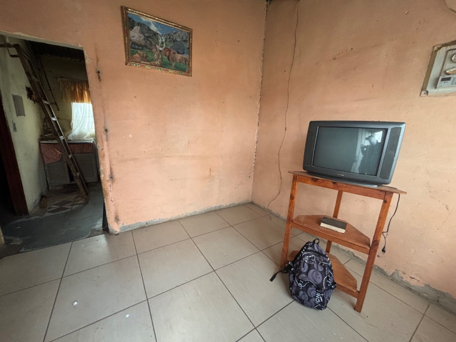2 Bedroom Property for Sale in Boiki Mothohi Free State